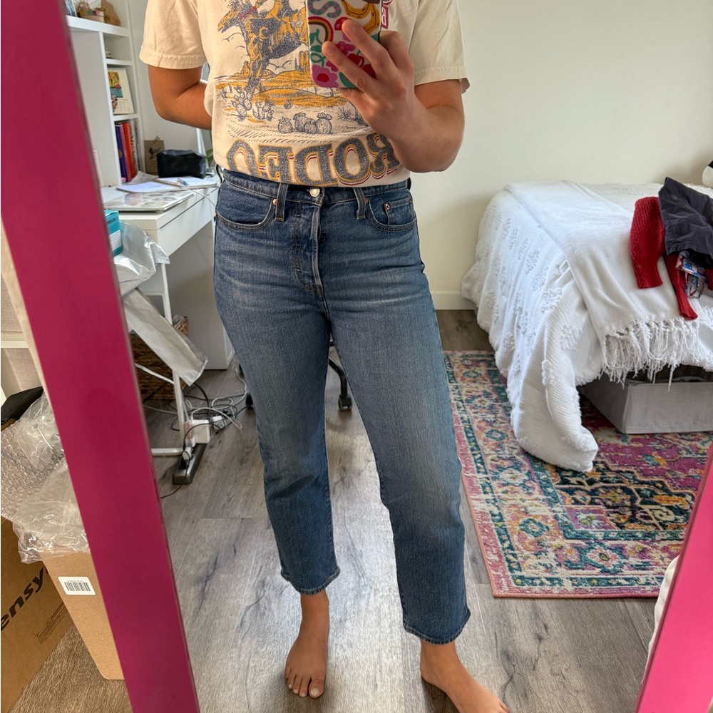 Levi's High-Rise Wedgie Straight Jeans